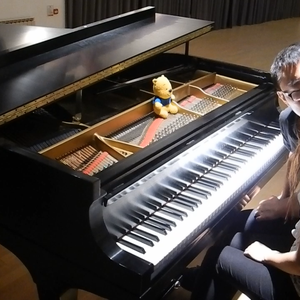 女人脱精光让男人桶
